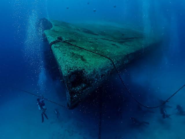 Wreck Dive